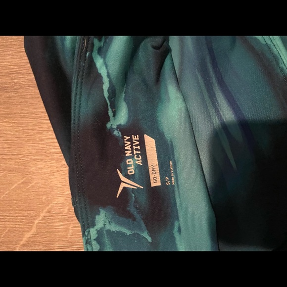 Old Navy Active Crop Leggings - Picture 3 of 4